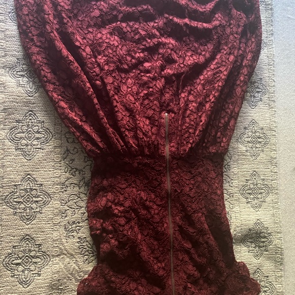 Aritzia Talula Belgravia Burgundy Dress Size 0 - Picture 3 of 3